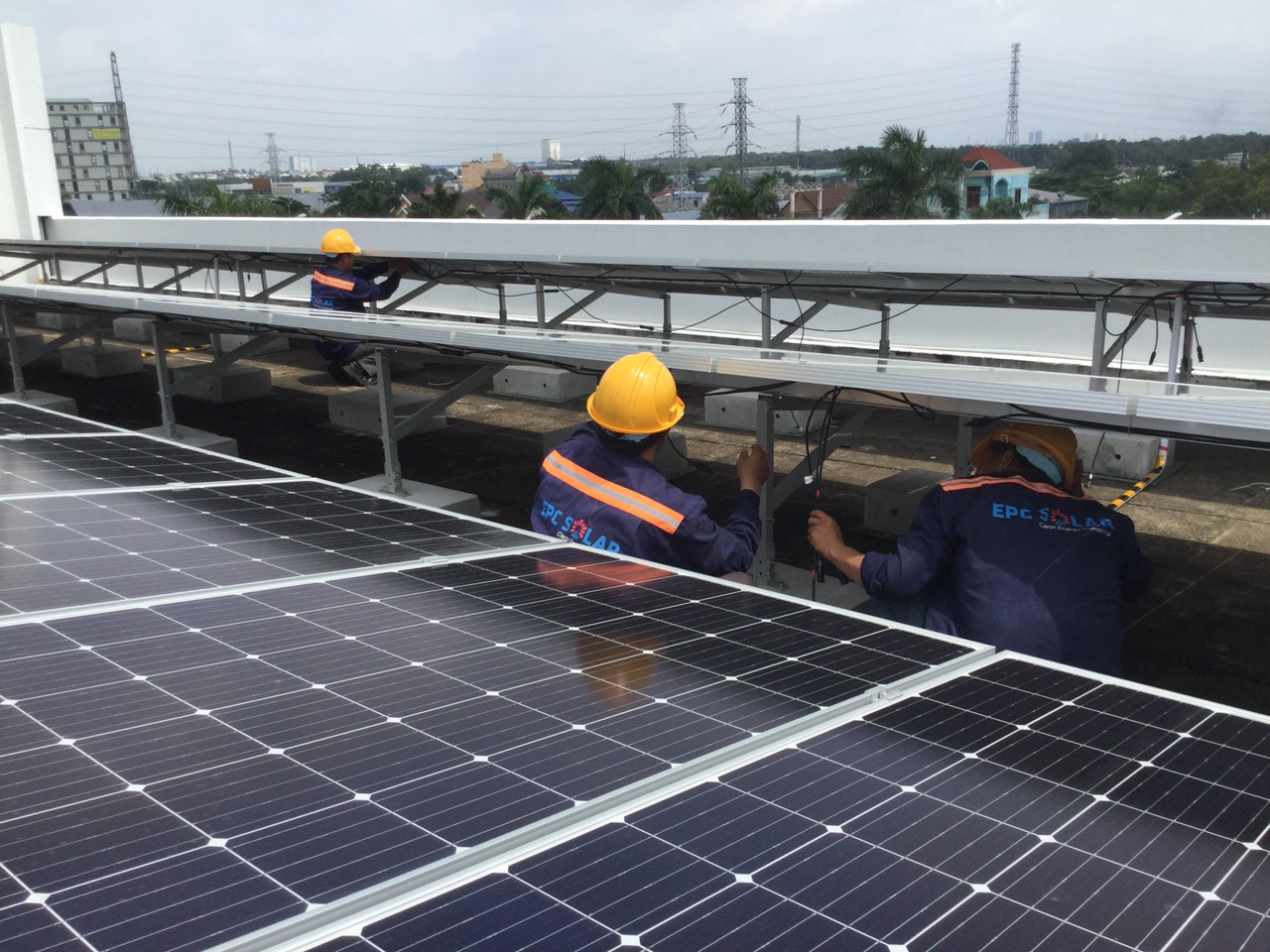 thi công lắp đặt điện mặt trời